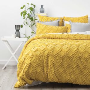 park-avenue-medallion-misted-yellow-quilt-cover-set